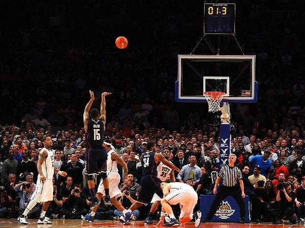 100%命中率&命中三分砍下20+！沃尔什成绿军队史第一人